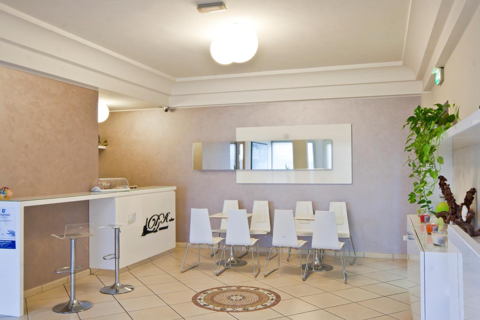 Residence Divina Римини Экстерьер фото