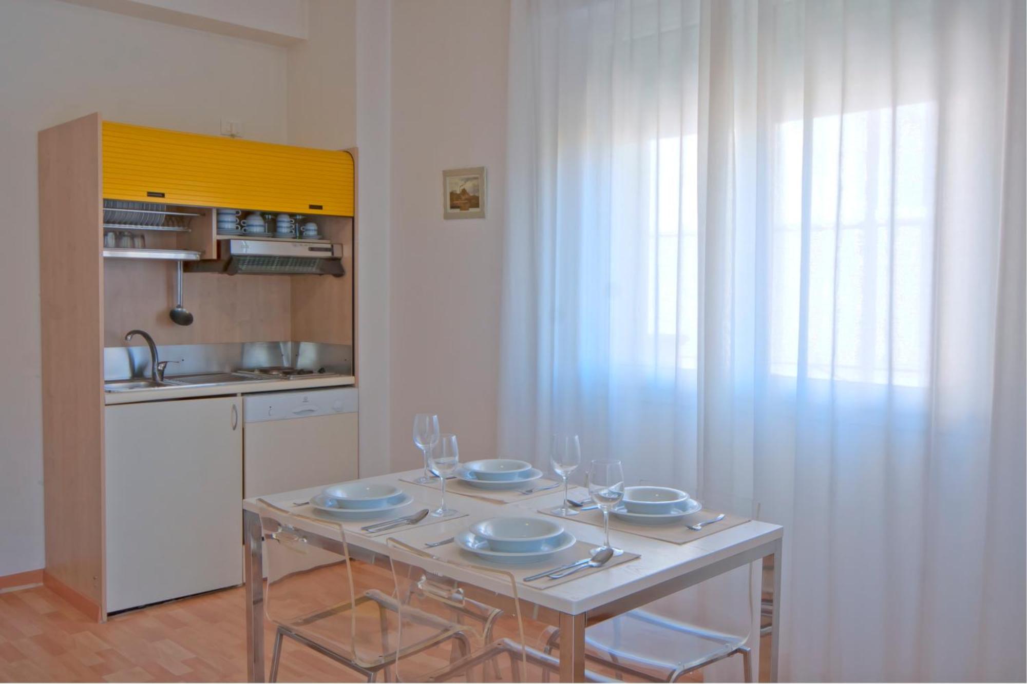 Residence Divina Римини Экстерьер фото